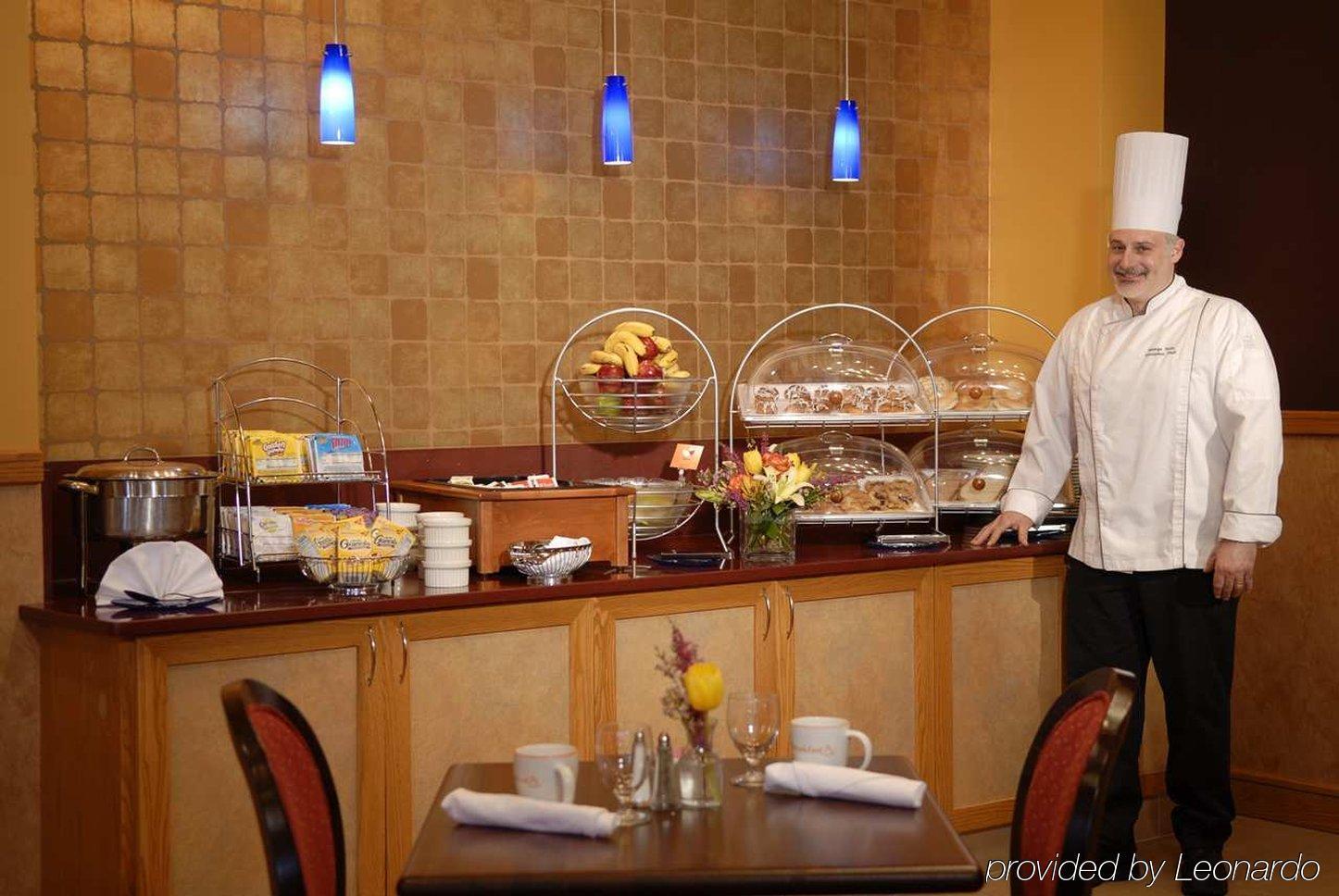 Hilton Mystic Hotel Restaurante foto