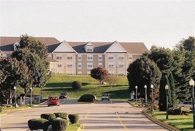 Hilton Mystic Hotel Exterior foto